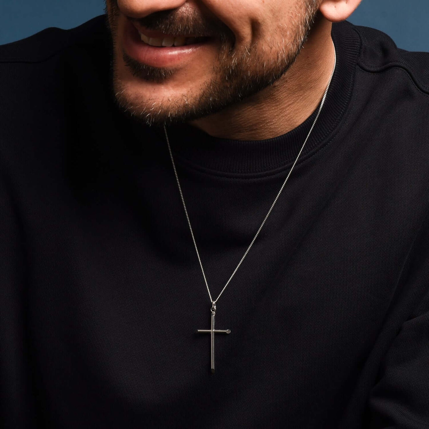 CLASSIC CROSS PENDANT - SILVER